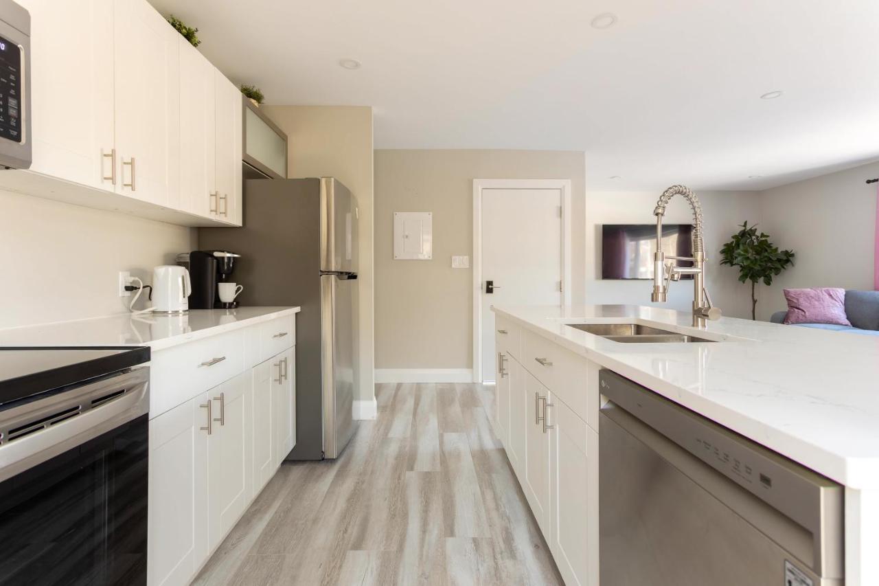 Entire 2 Bedroom Apartment Downtown - U2 Kitchener Εξωτερικό φωτογραφία